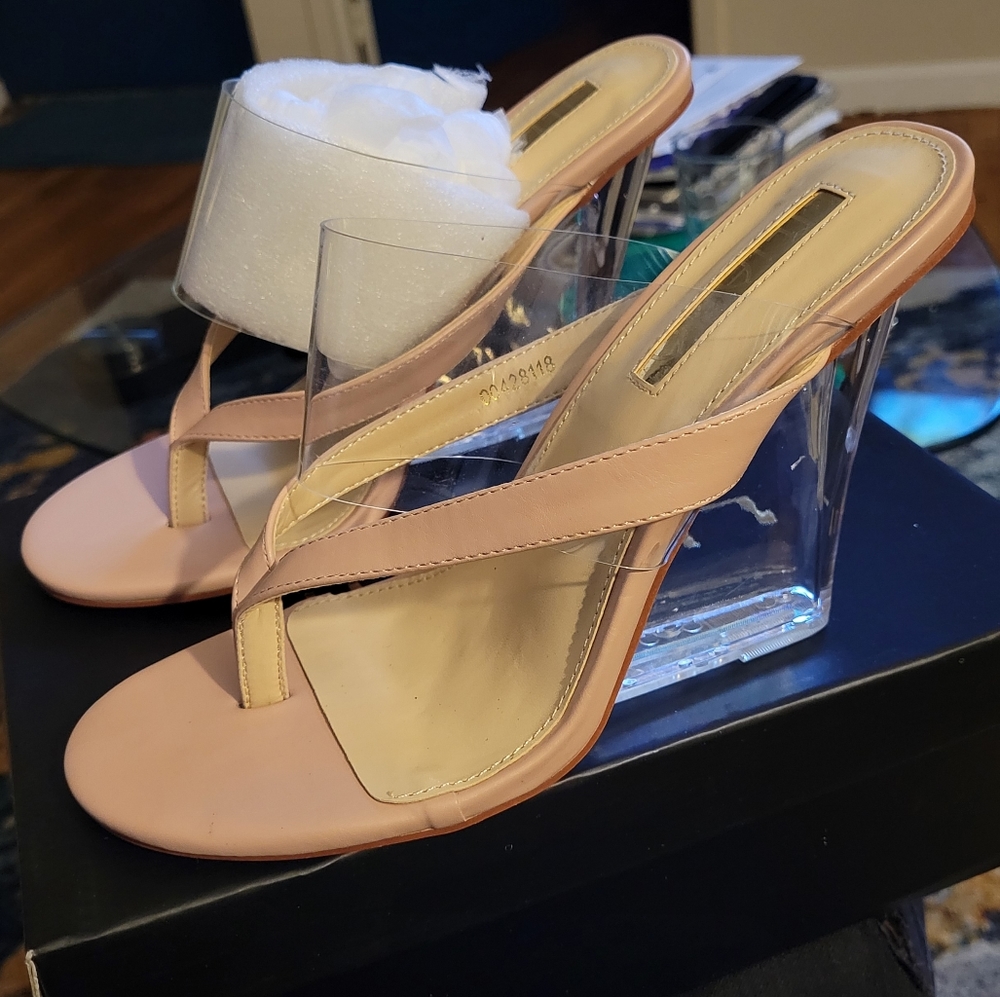 Liliana 8 1/2 thong sandal.
